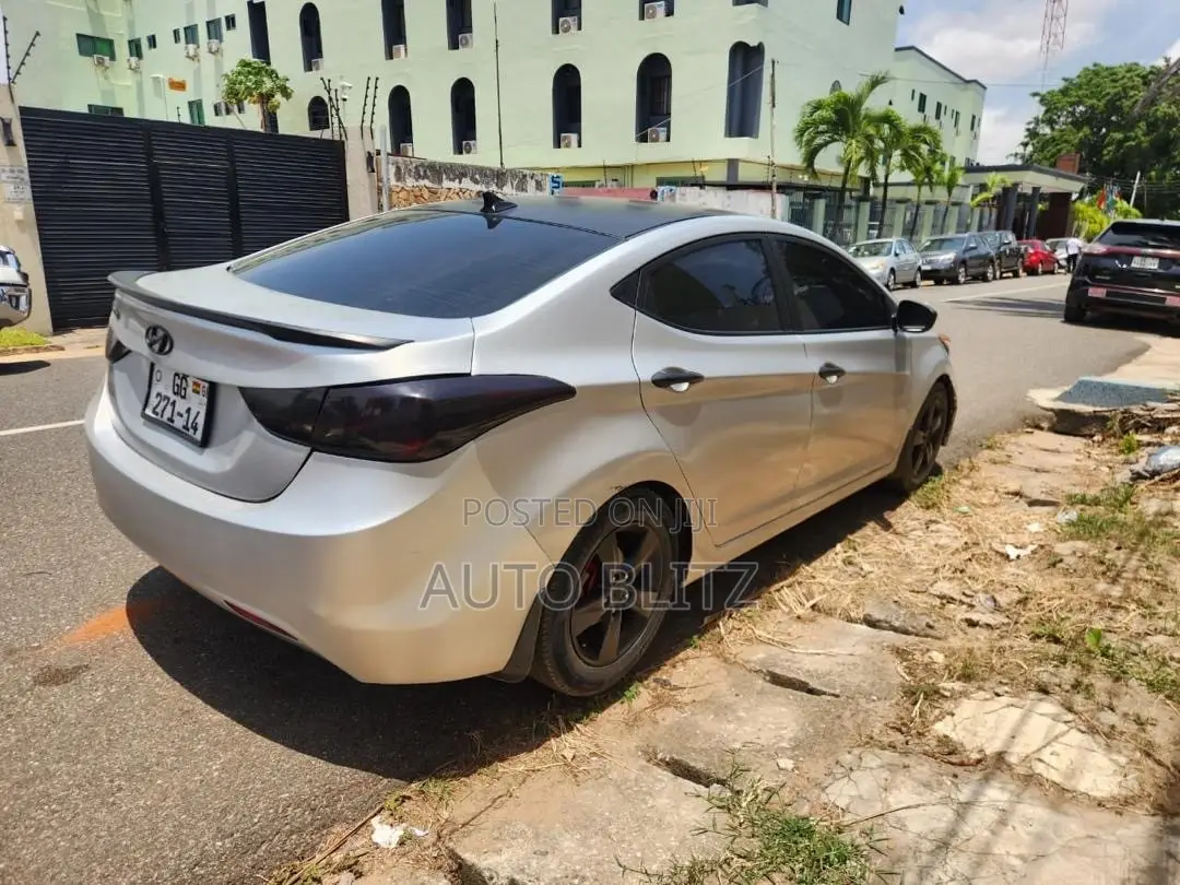 Hyundai Elantra 2013 Silver