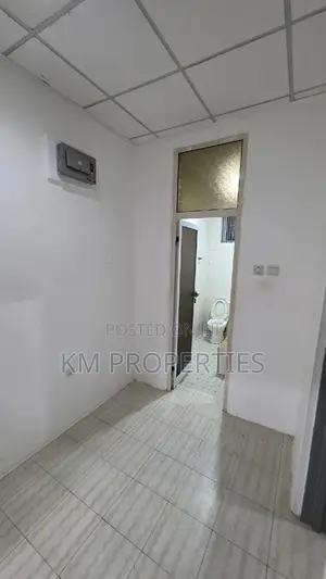 1bdrm Block of Flats in Madina for rent