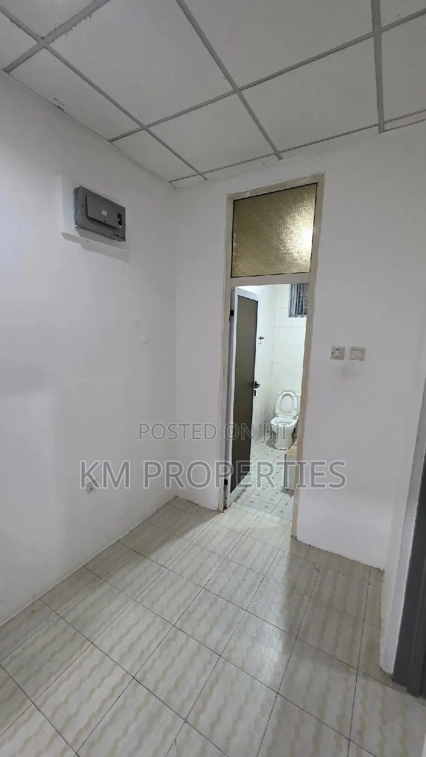1bdrm Block of Flats in Madina for rent