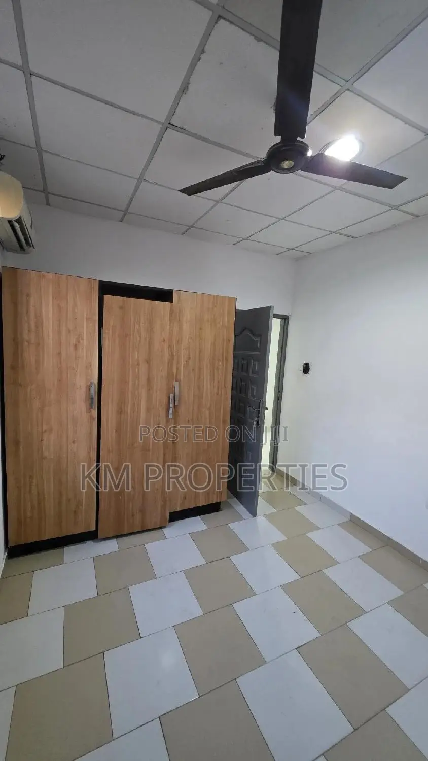 1bdrm Block of Flats in Madina for rent