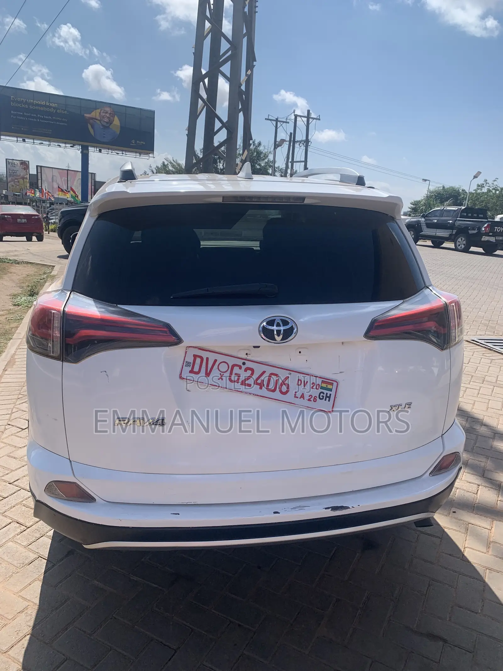 Toyota RAV4 XLE 4dr SUV AWD (2.5L 4cyl 6A) 2018 White