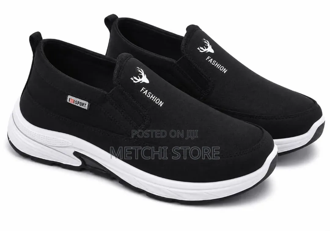 Sneaker/Shoes