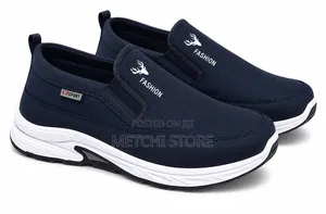 Sneaker/Shoes