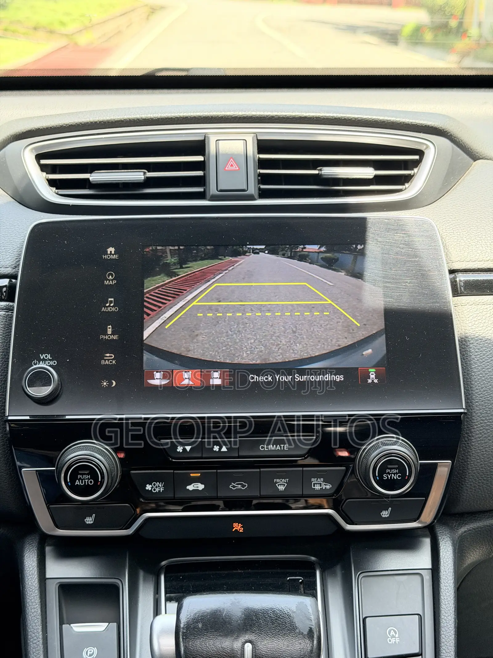 Honda CR-V Touring 2022 Ivory