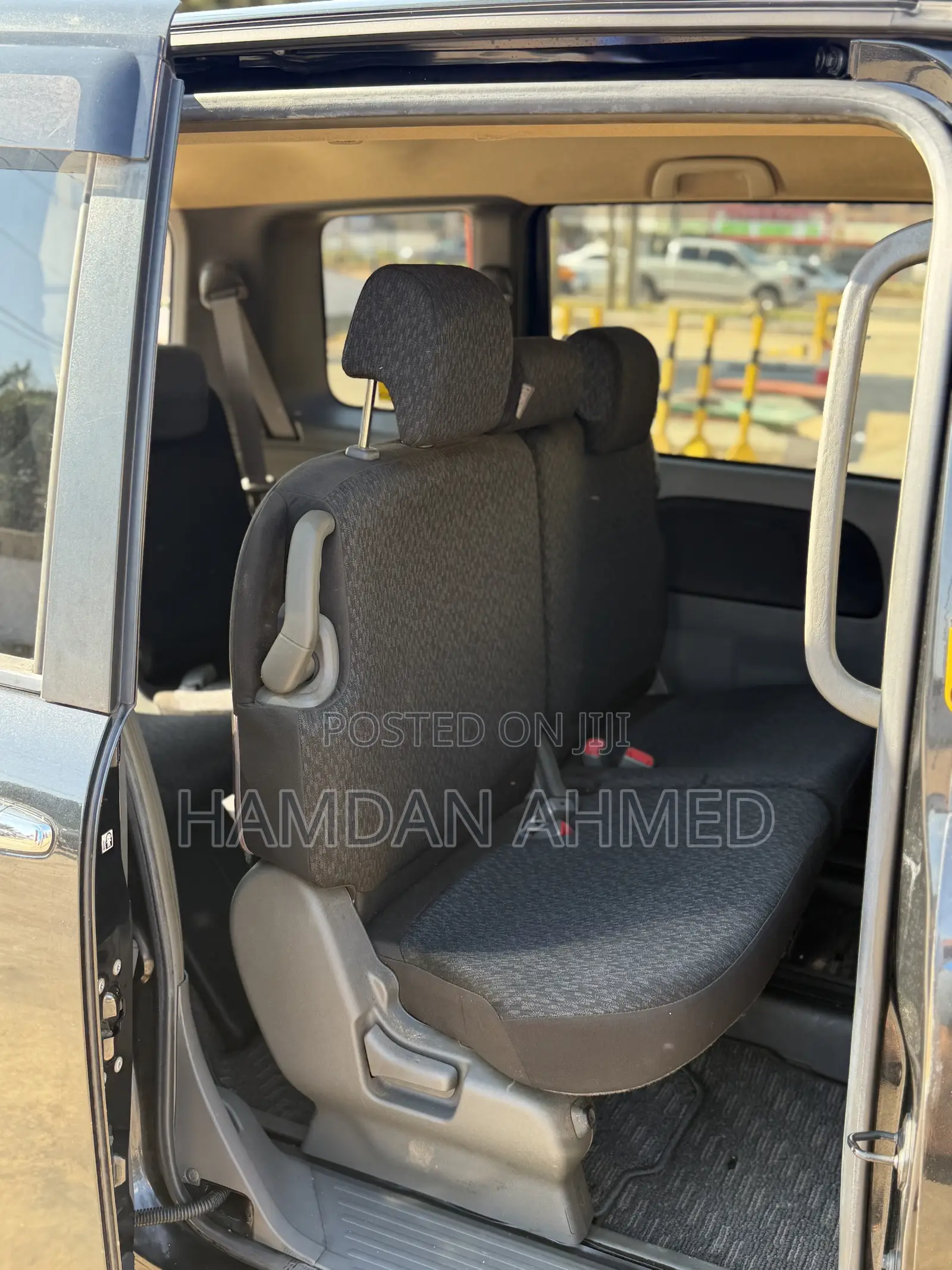 Toyota Sienta 1.5 FWD 2012 Black