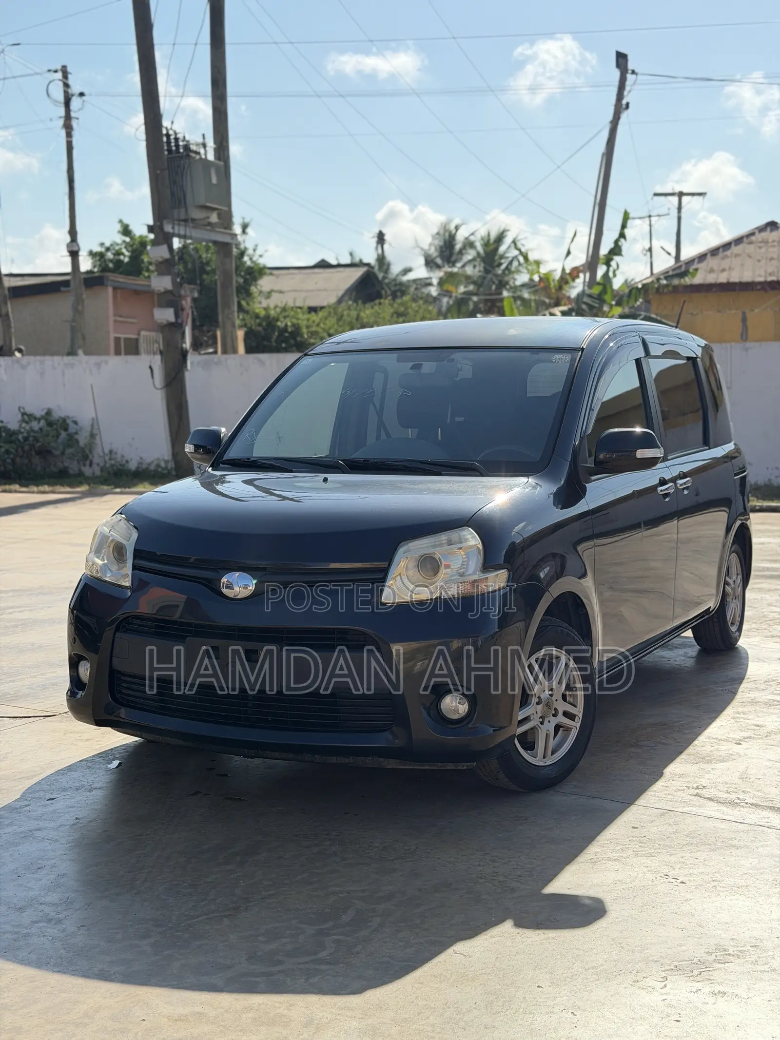 Toyota Sienta 1.5 FWD 2012 Black