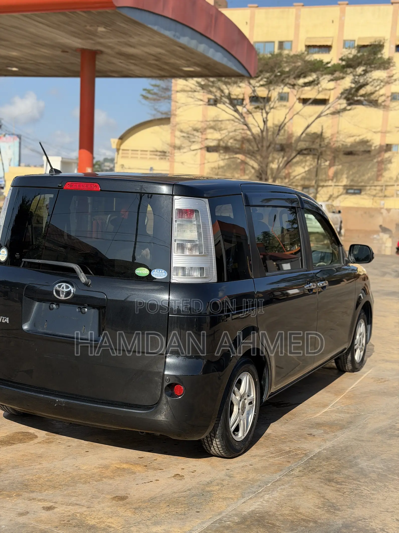 Toyota Sienta 1.5 FWD 2012 Black