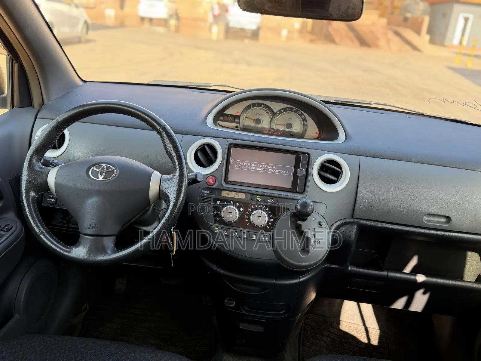 Toyota Sienta 1.5 FWD 2012 Black