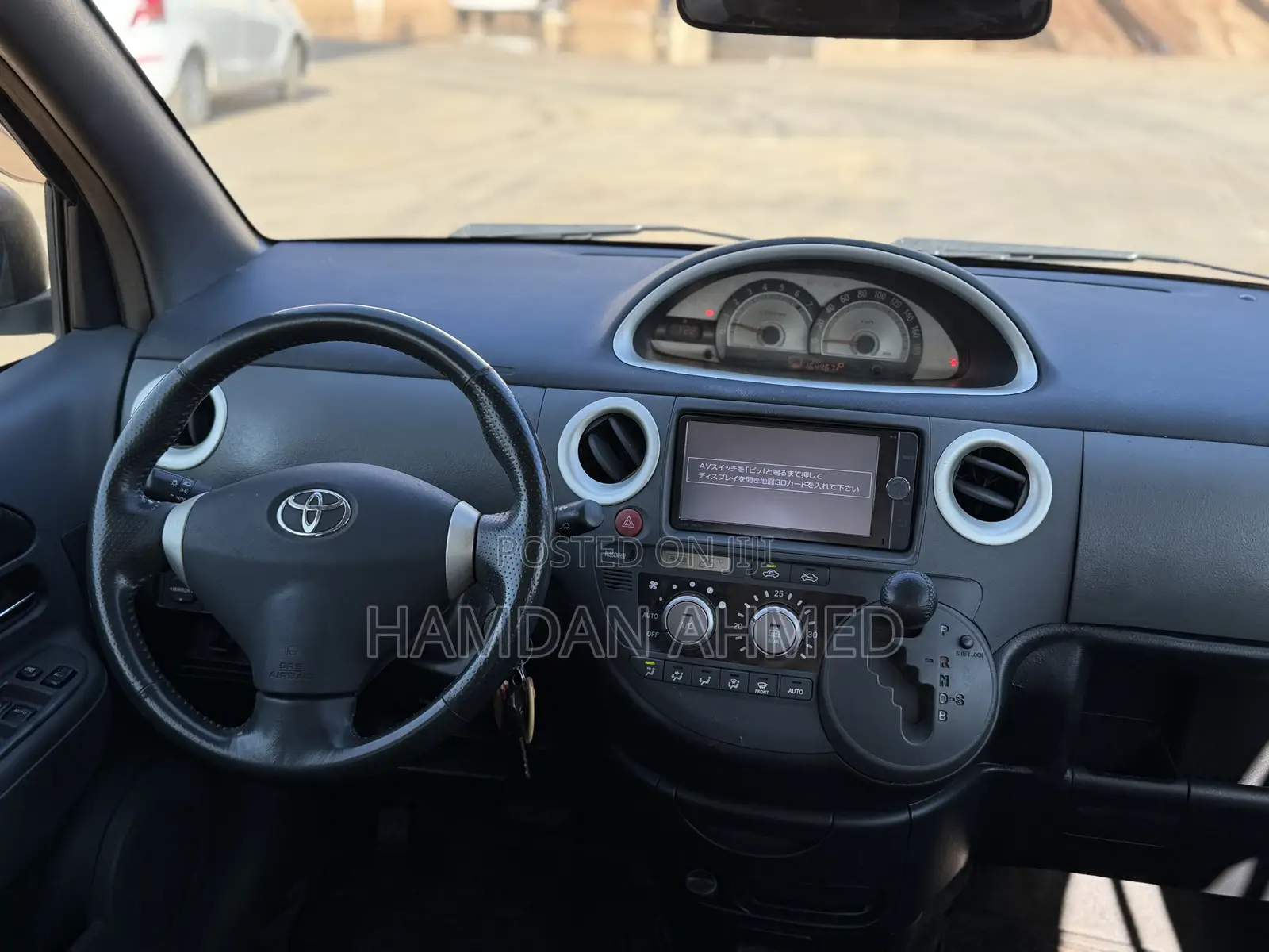 Toyota Sienta 1.5 FWD 2012 Black