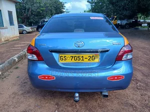 Toyota Yaris 1.5 2009 Beige