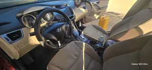 Hyundai Elantra GLS Sedan FWD (1.8L 4cyl 6A) 2013 Maroon