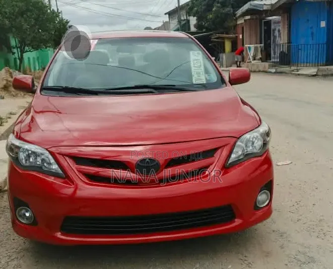 Toyota Corolla 2013 Red