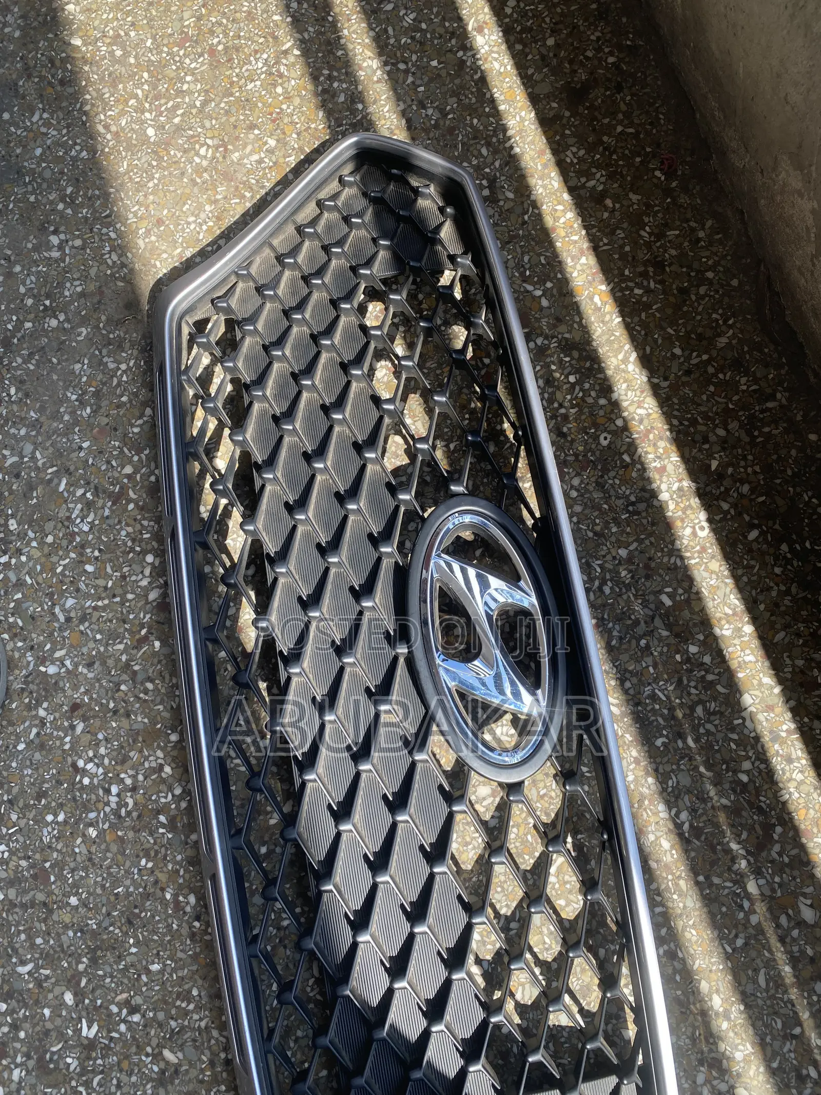 Hyundai Elantra GT 2017 Front Grill