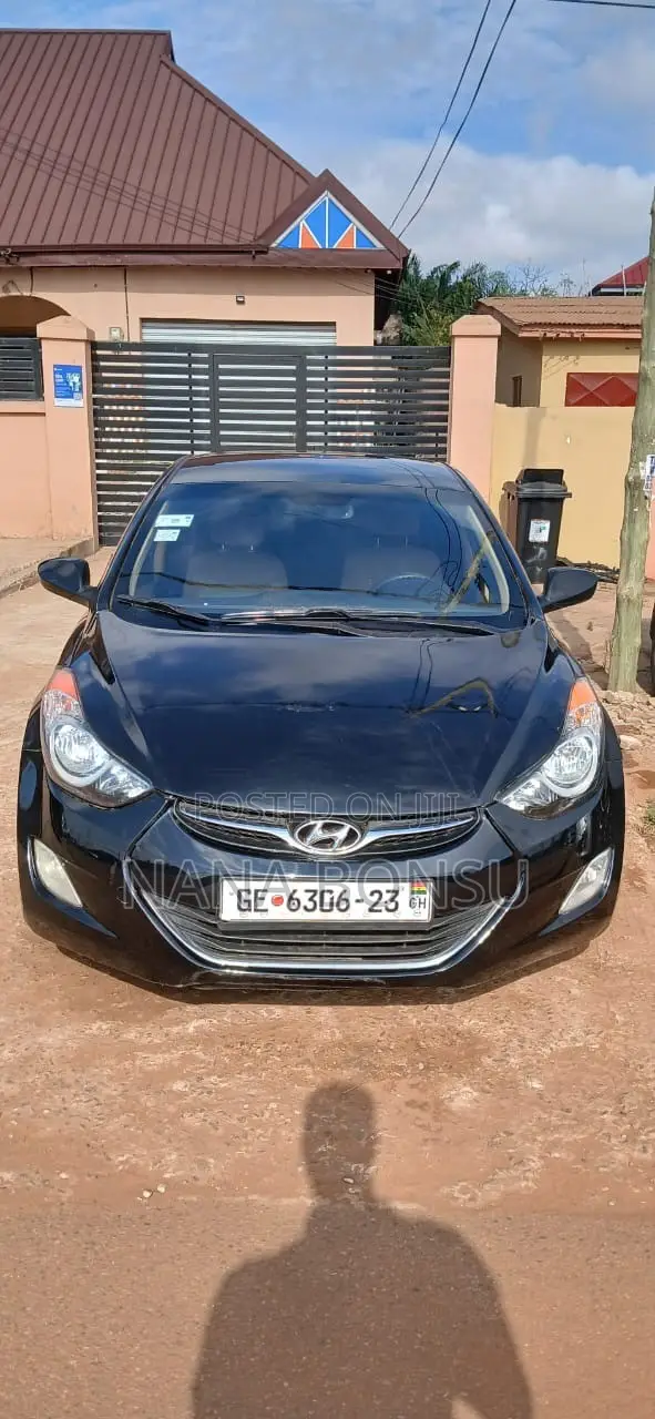 Hyundai Elantra Limited Sedan FWD (1.8L 4cyl 6A) 2013 Black