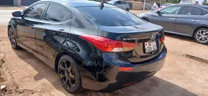Hyundai Elantra Limited Sedan FWD (1.8L 4cyl 6A) 2013 Black