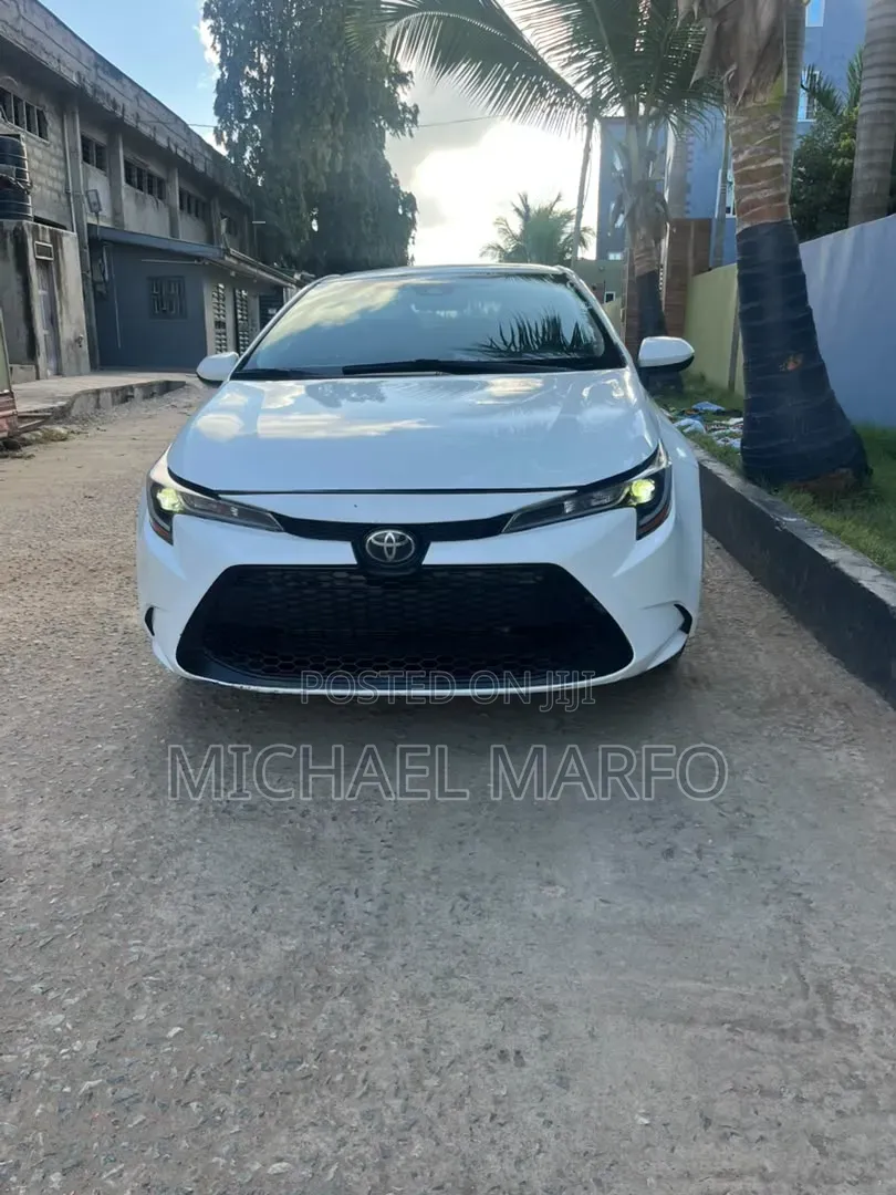 Toyota Corolla 2022 White