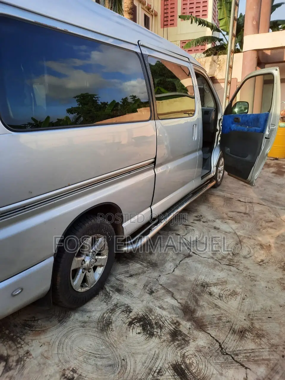 Toyota HiAce 2010 Silver