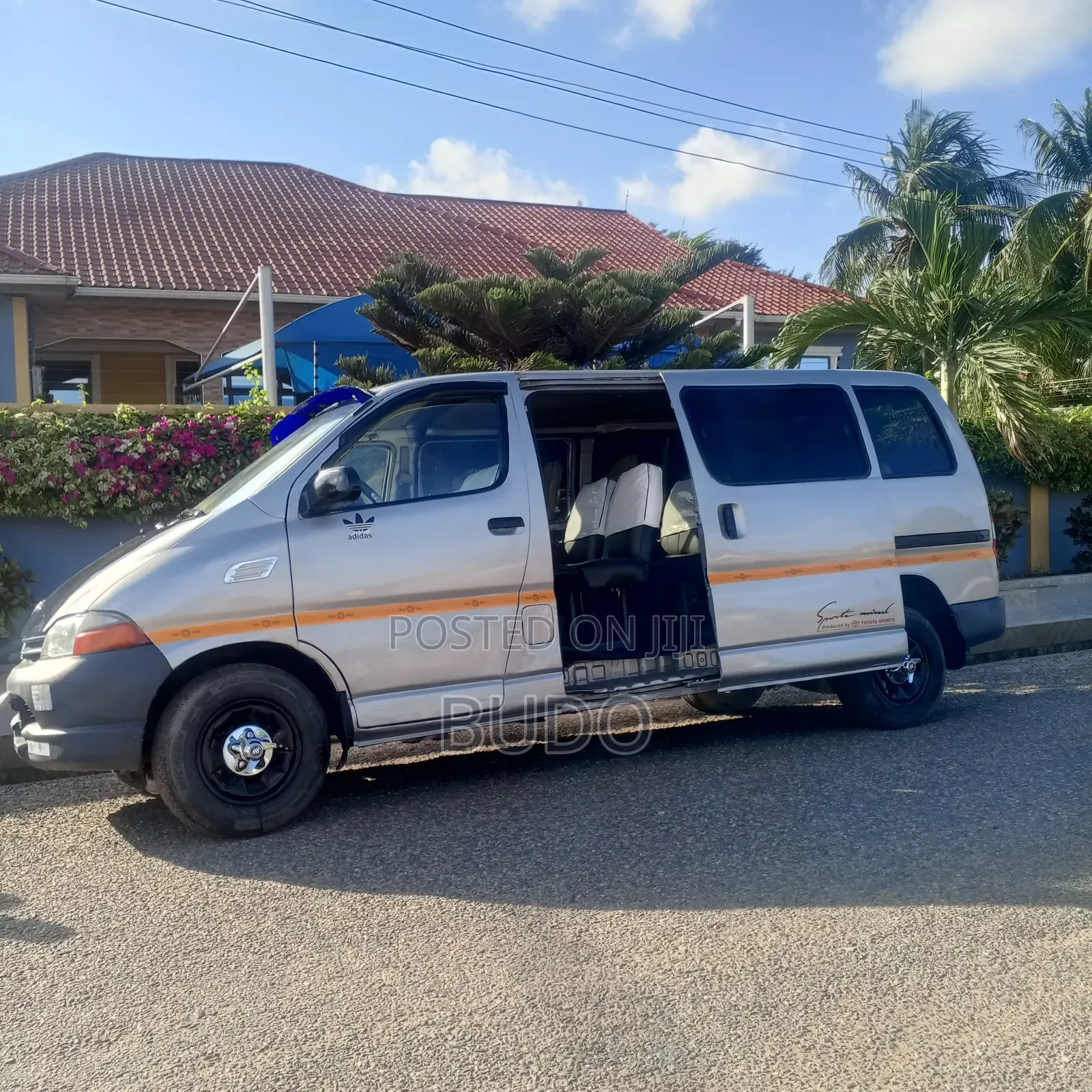 Toyota HiAce 2009 Silver