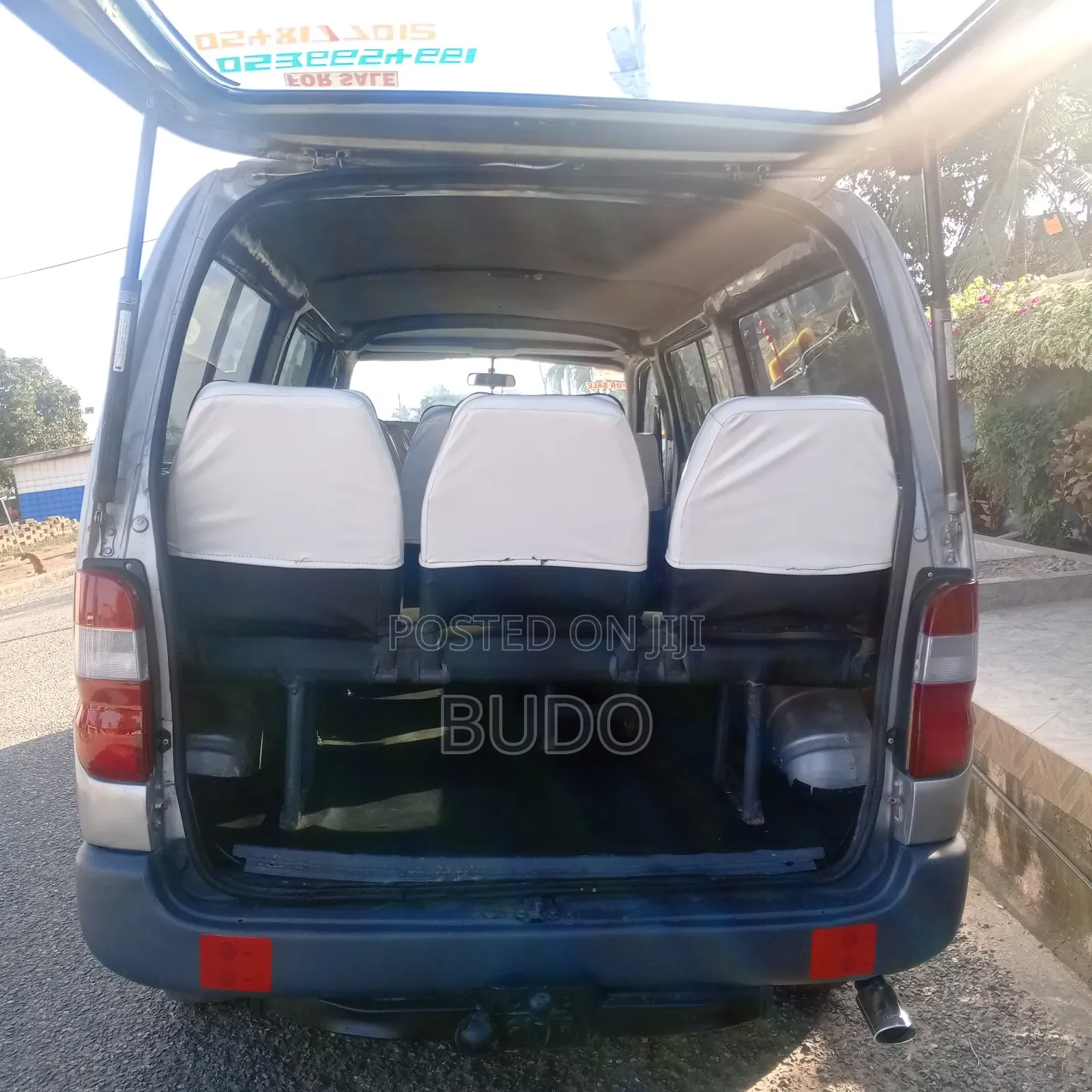 Toyota HiAce 2009 Silver
