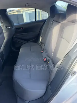 Toyota Corolla 2022 Silver