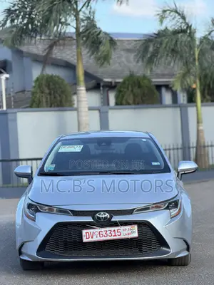 Toyota Corolla 2022 Silver