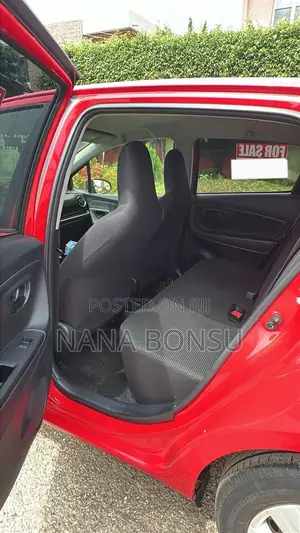 Toyota Vitz 1.5 FWD 5dr 2015 Red