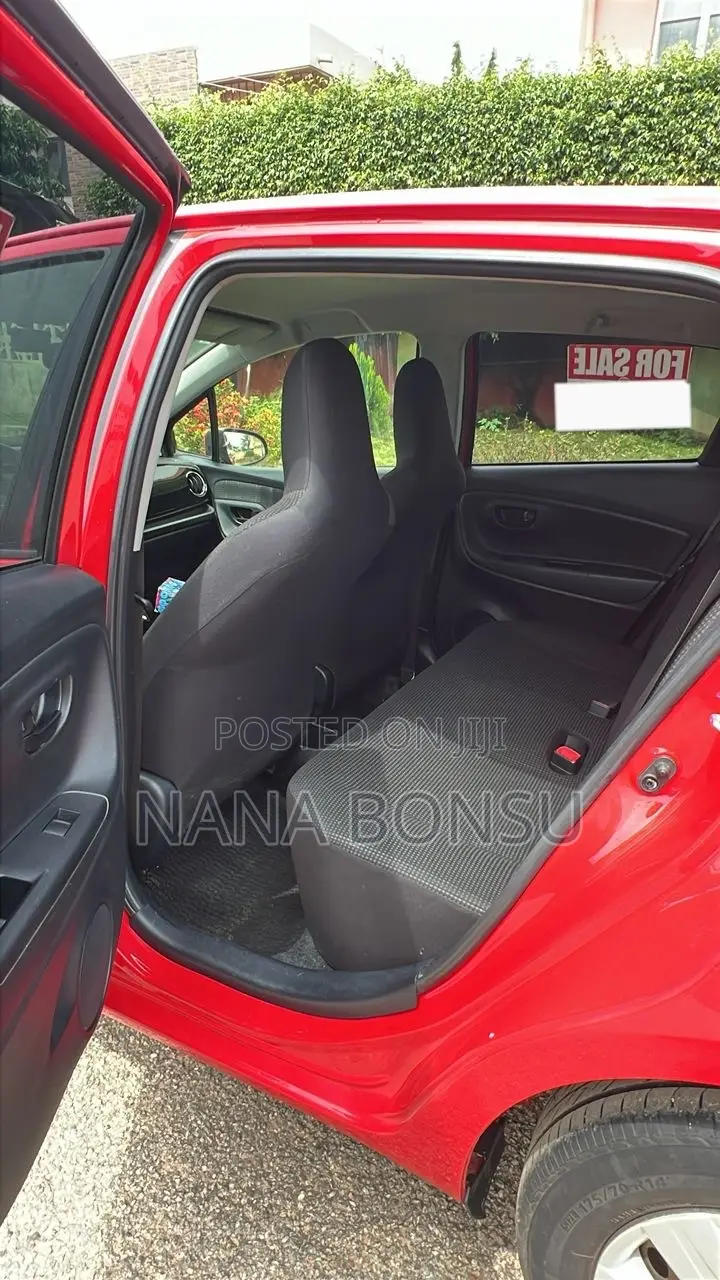 Toyota Vitz 1.5 FWD 5dr 2015 Red