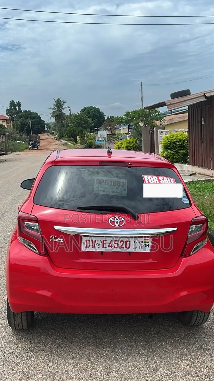 Toyota Vitz 1.5 FWD 5dr 2015 Red
