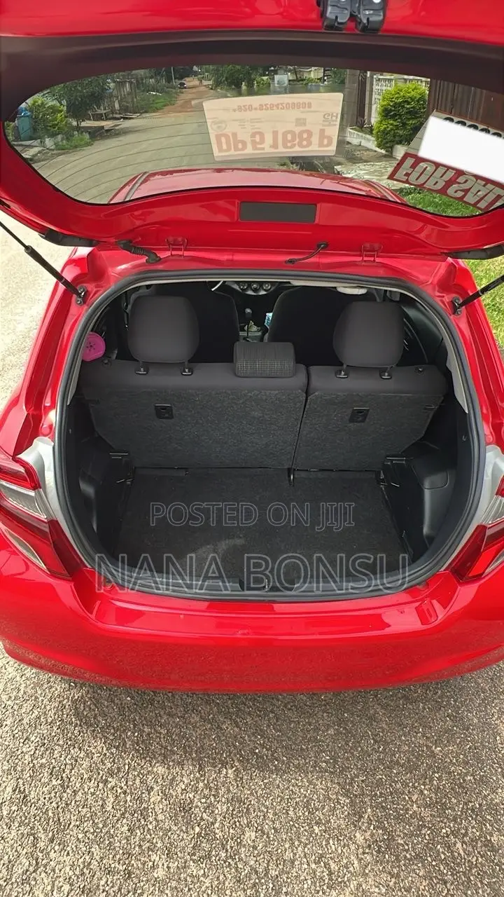 Toyota Vitz 1.5 FWD 5dr 2015 Red