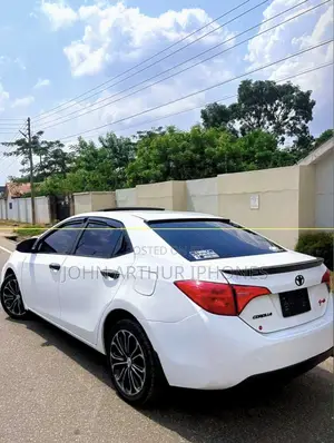 Toyota Corolla S Plus 4dr Sedan (1.8L 4cyl CVT) 2016 White