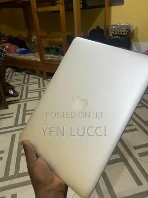 Laptop Apple MacBook Air 4GB Intel Core i5 HDD 256GB