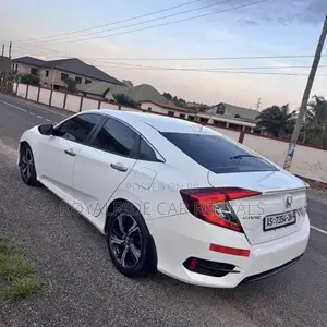 Honda Civic Sedan.
