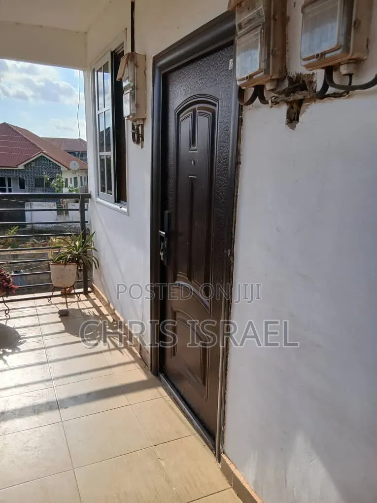 1bdrm Room & Parlour in Oyibi Estate, Valley View Area for rent