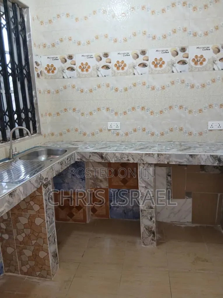 1bdrm Room & Parlour in Oyibi Estate, Valley View Area for rent