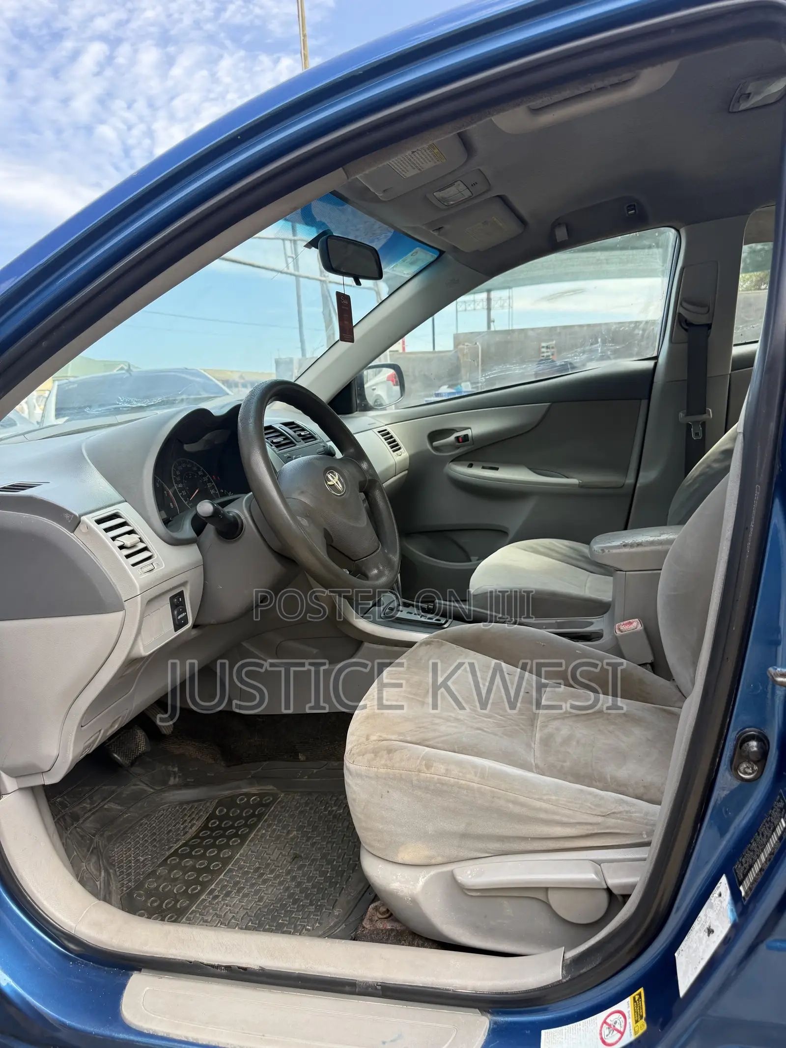 Toyota Corolla LE 4dr Sedan (1.8L 4cyl 4A) 2010 Blue