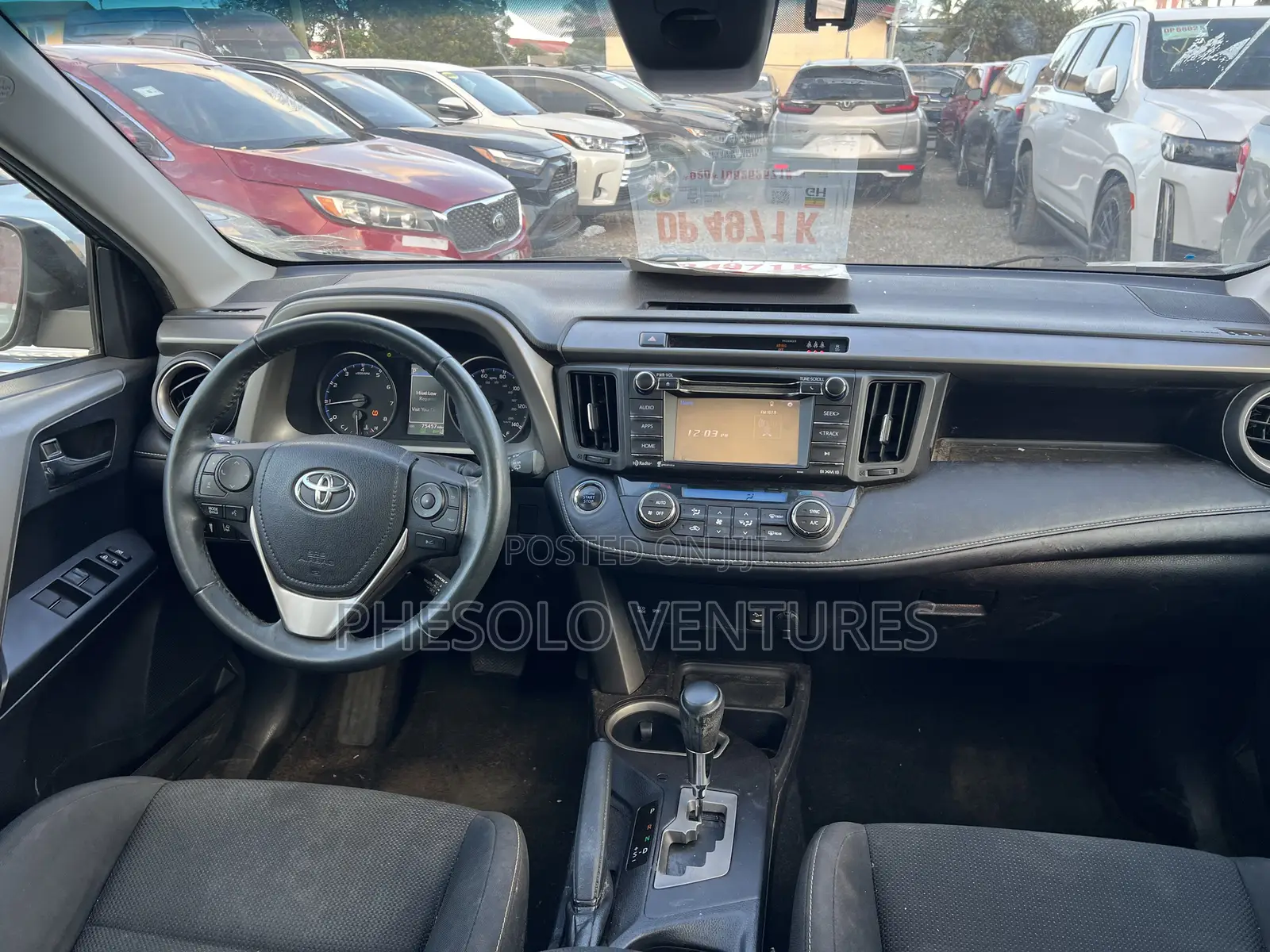 Toyota RAV4 XLE 4dr SUV (2.5L 4cyl 6A) 2018 Gray