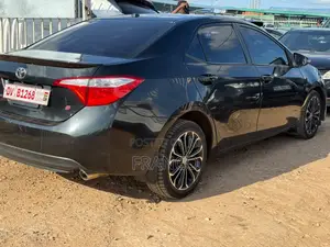 Toyota Corolla S Plus 4dr Sedan (1.8L 4cyl CVT) 2016 Black