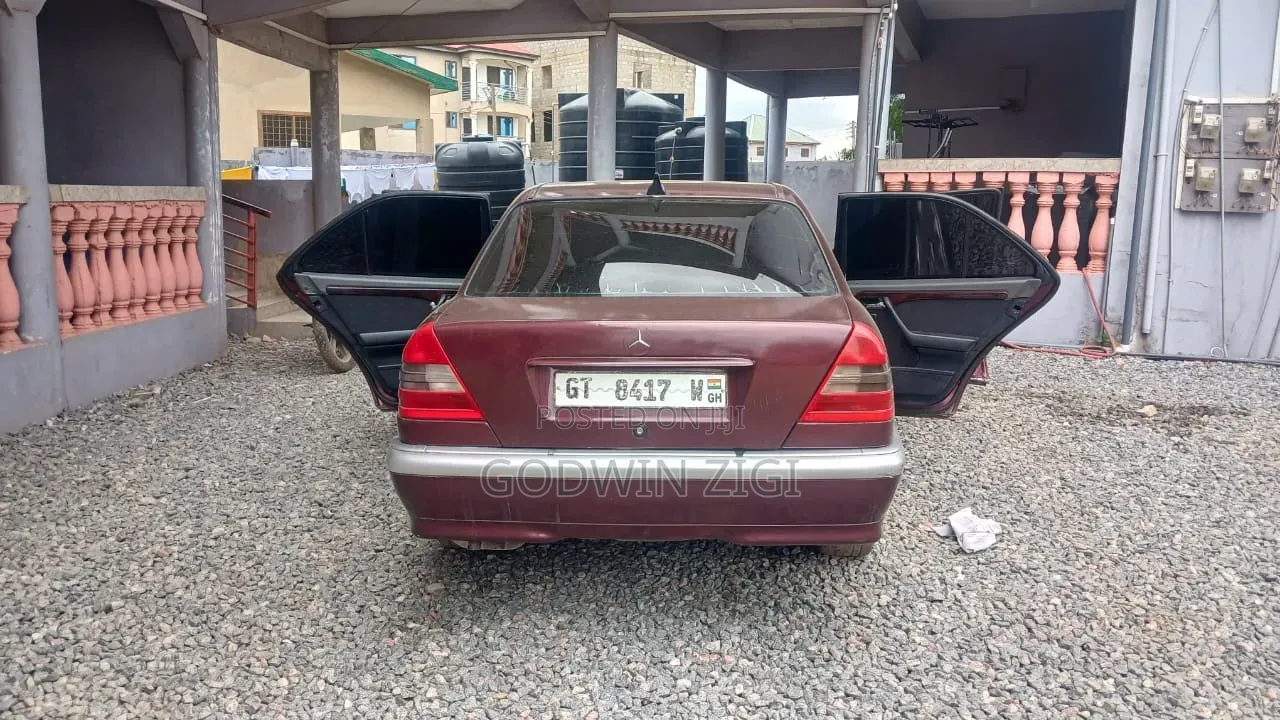 Mercedes-Benz C180 2002 Brown