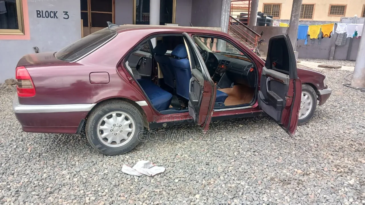 Mercedes-Benz C180 2002 Brown