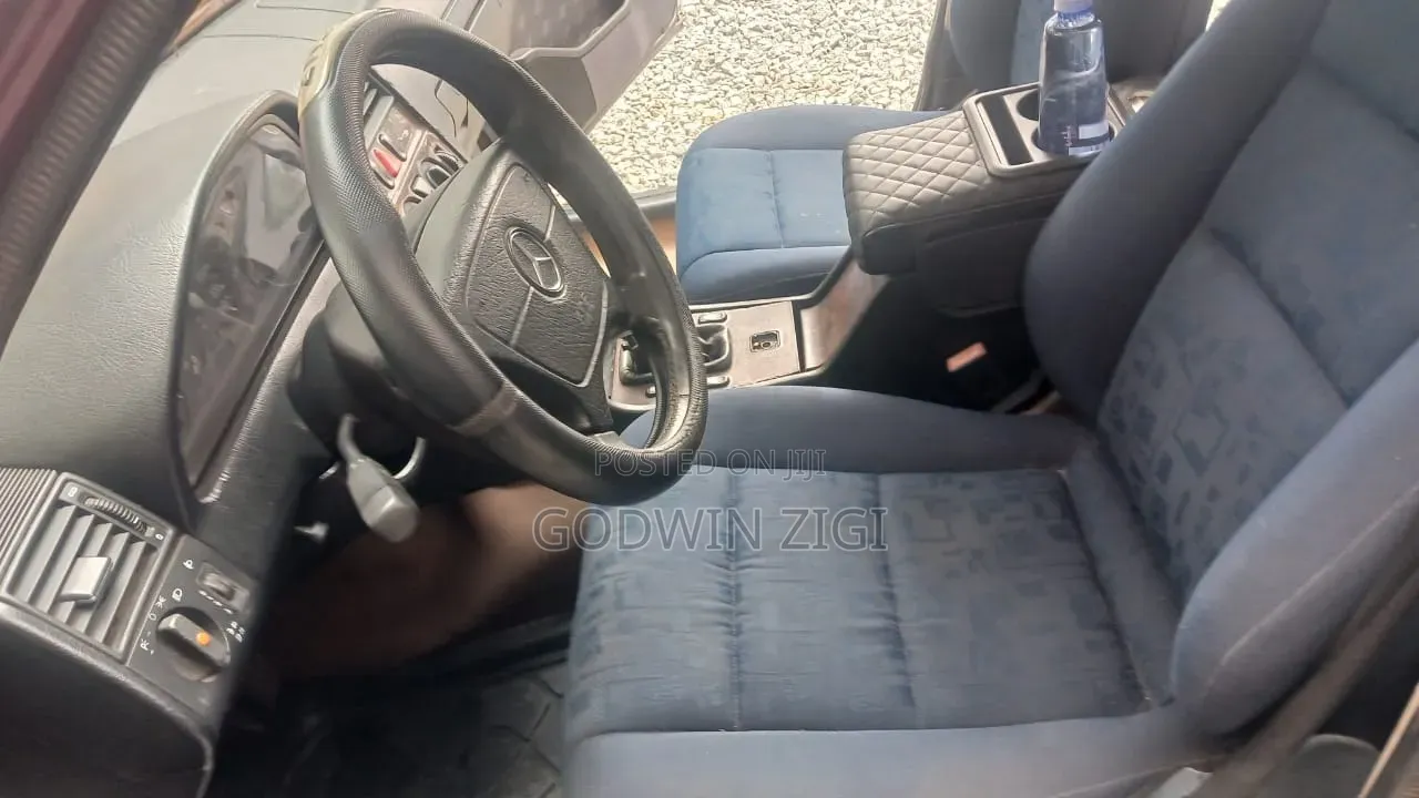 Mercedes-Benz C180 2002 Brown