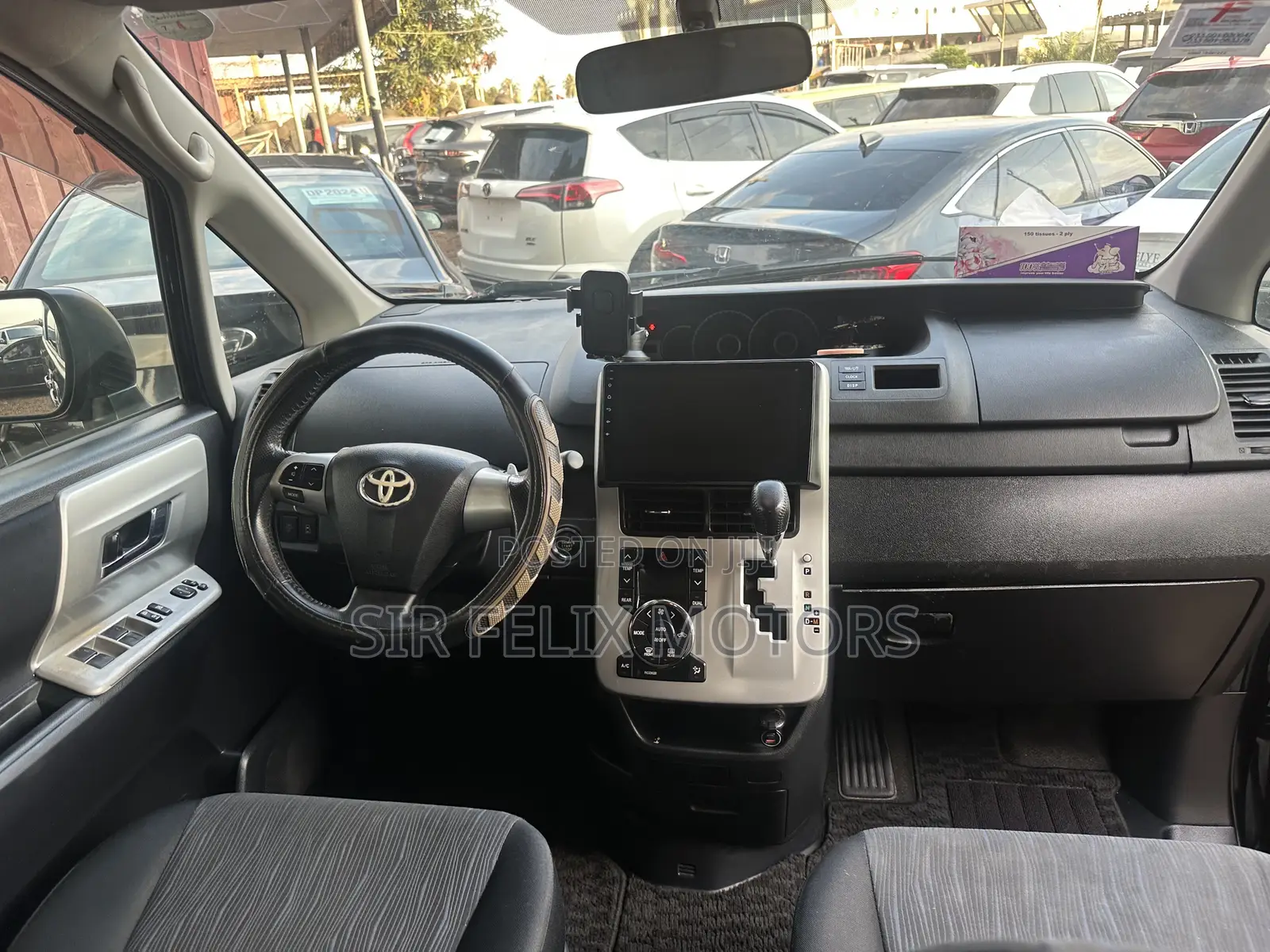 Toyota Voxy V 2WD 8-Seater 2013 Black