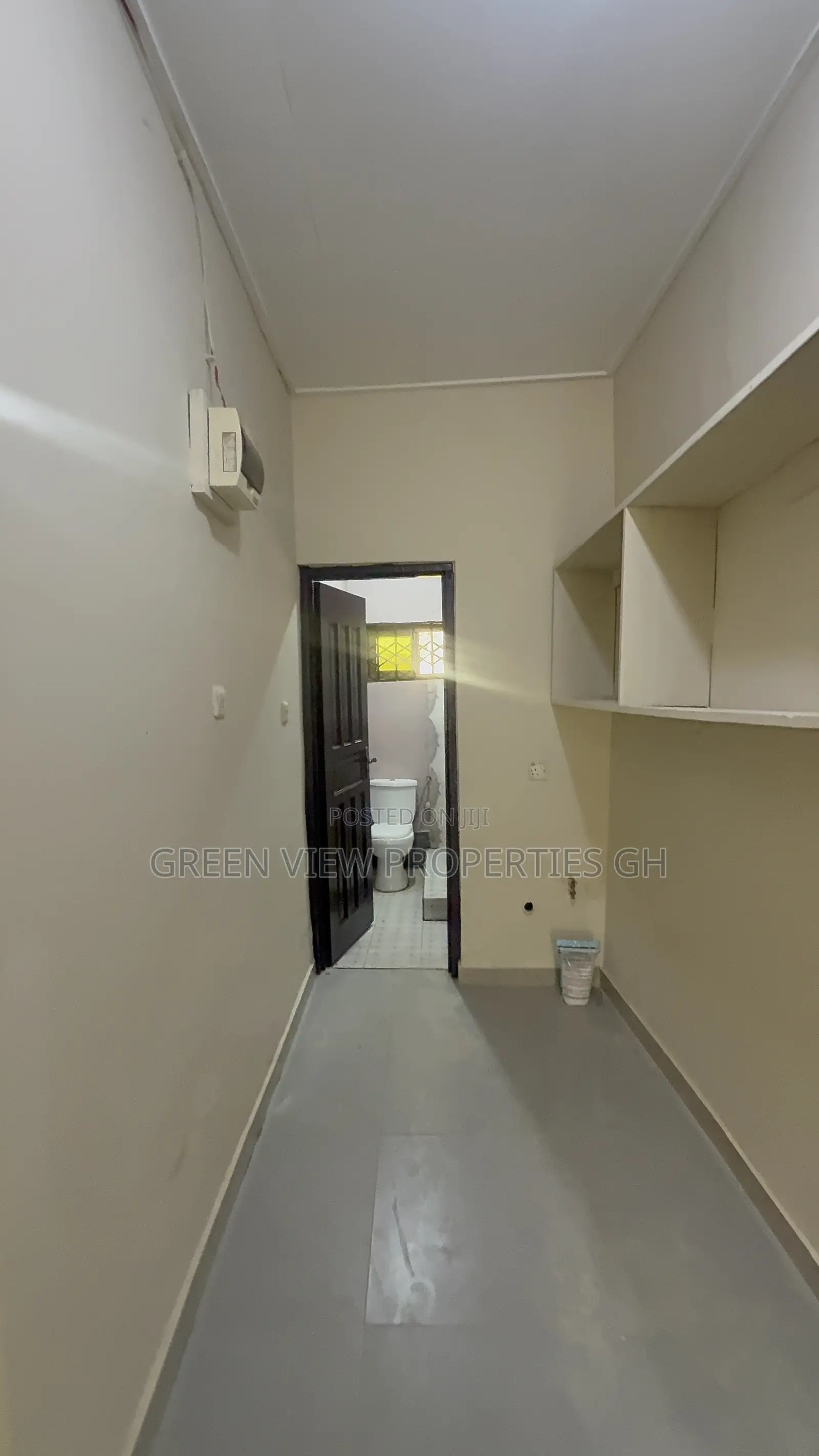 1bdrm Room & Parlour in West Hills Mall Area for rent