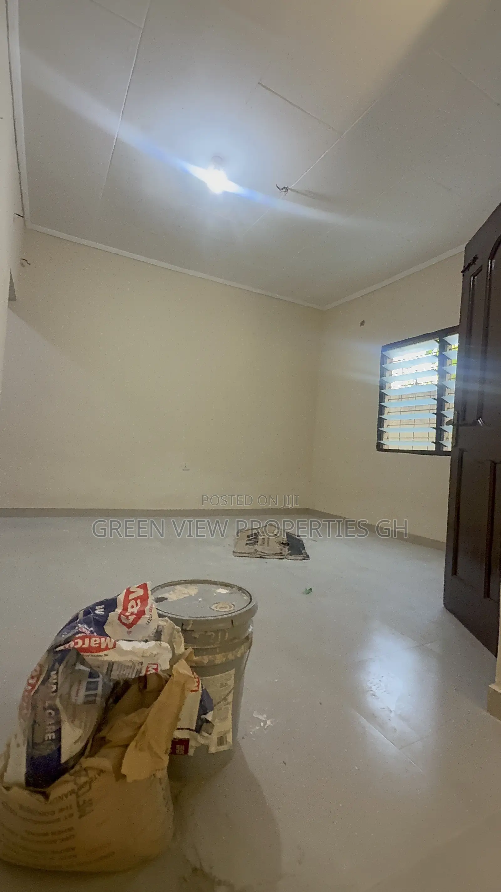 1bdrm Room & Parlour in West Hills Mall Area for rent