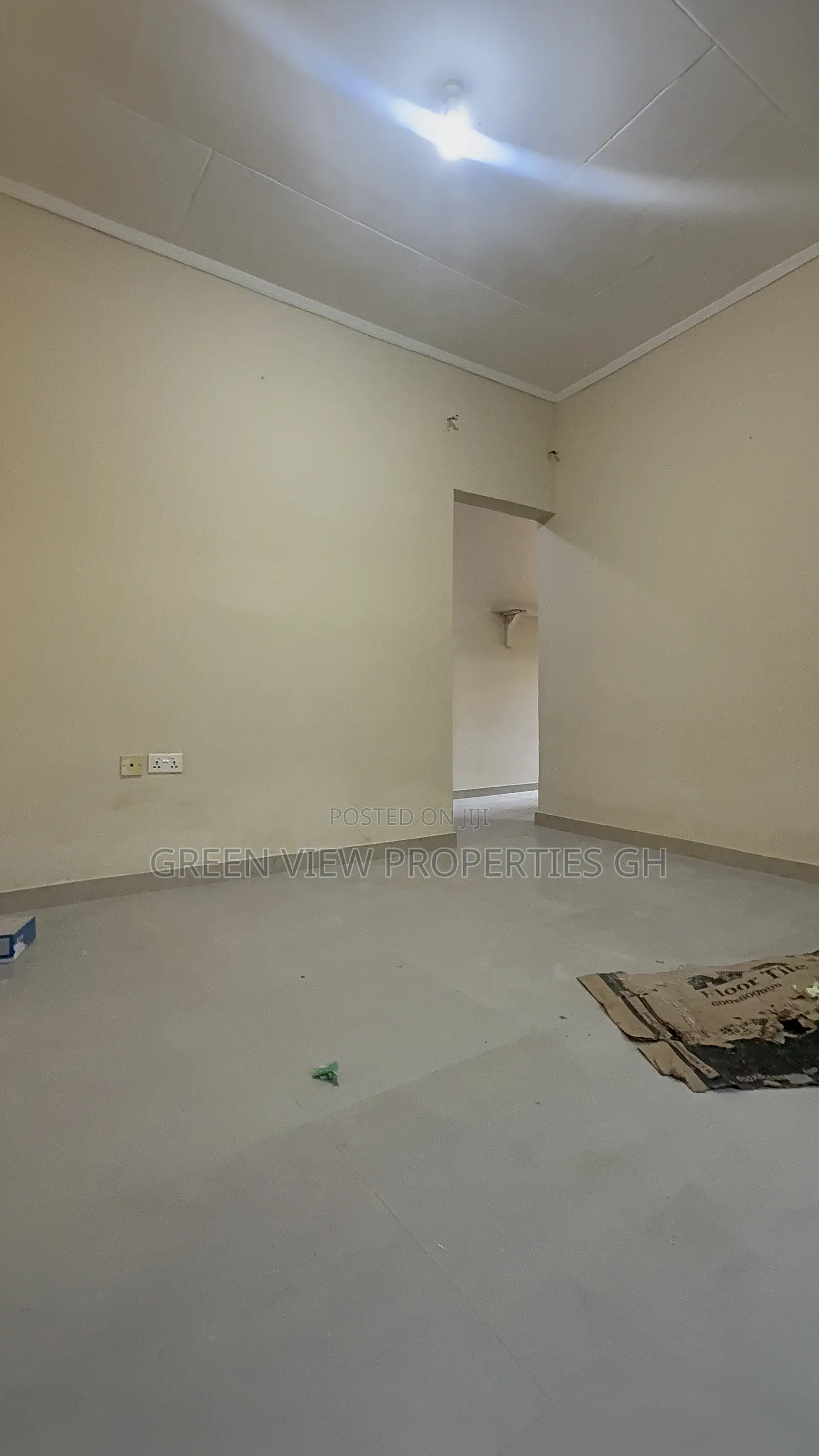 1bdrm Room & Parlour in West Hills Mall Area for rent