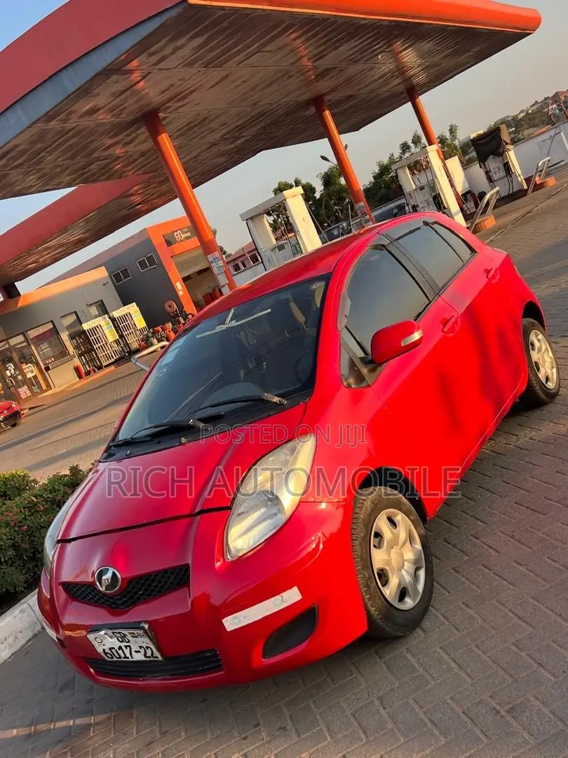 Toyota Vitz 1.5 FWD 3dr 2009 Red