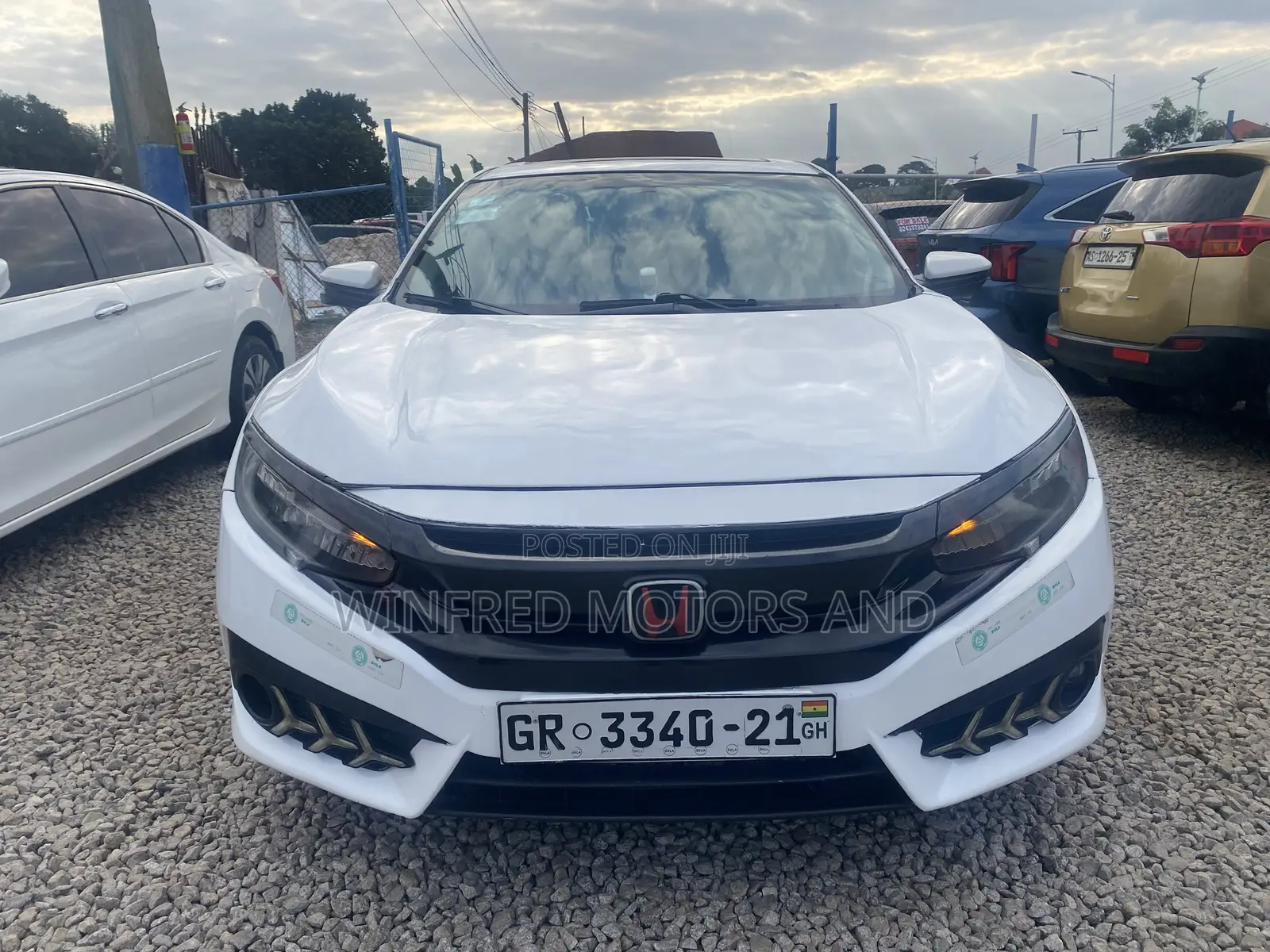 Honda Civic LX 4dr Sedan (2.0L 4cyl) 2016 White