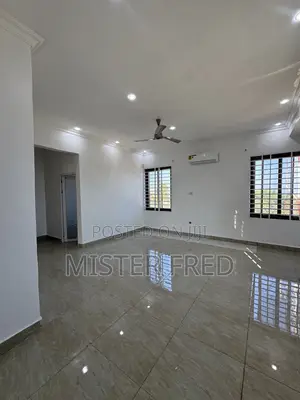 2bdrm Apartment in Bortianor Aplaku, Weija for rent