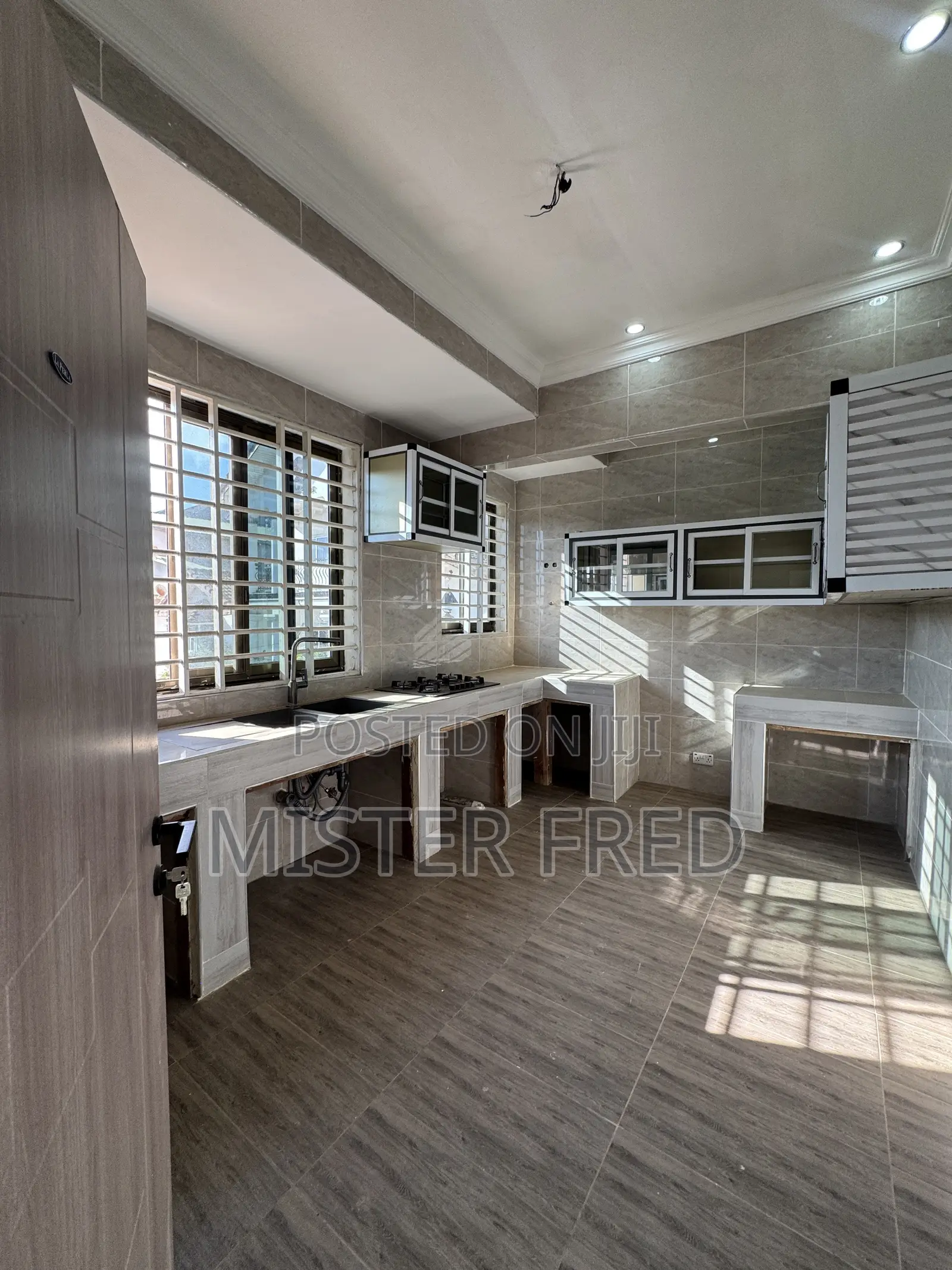 2bdrm Apartment in Bortianor Aplaku, Weija for rent