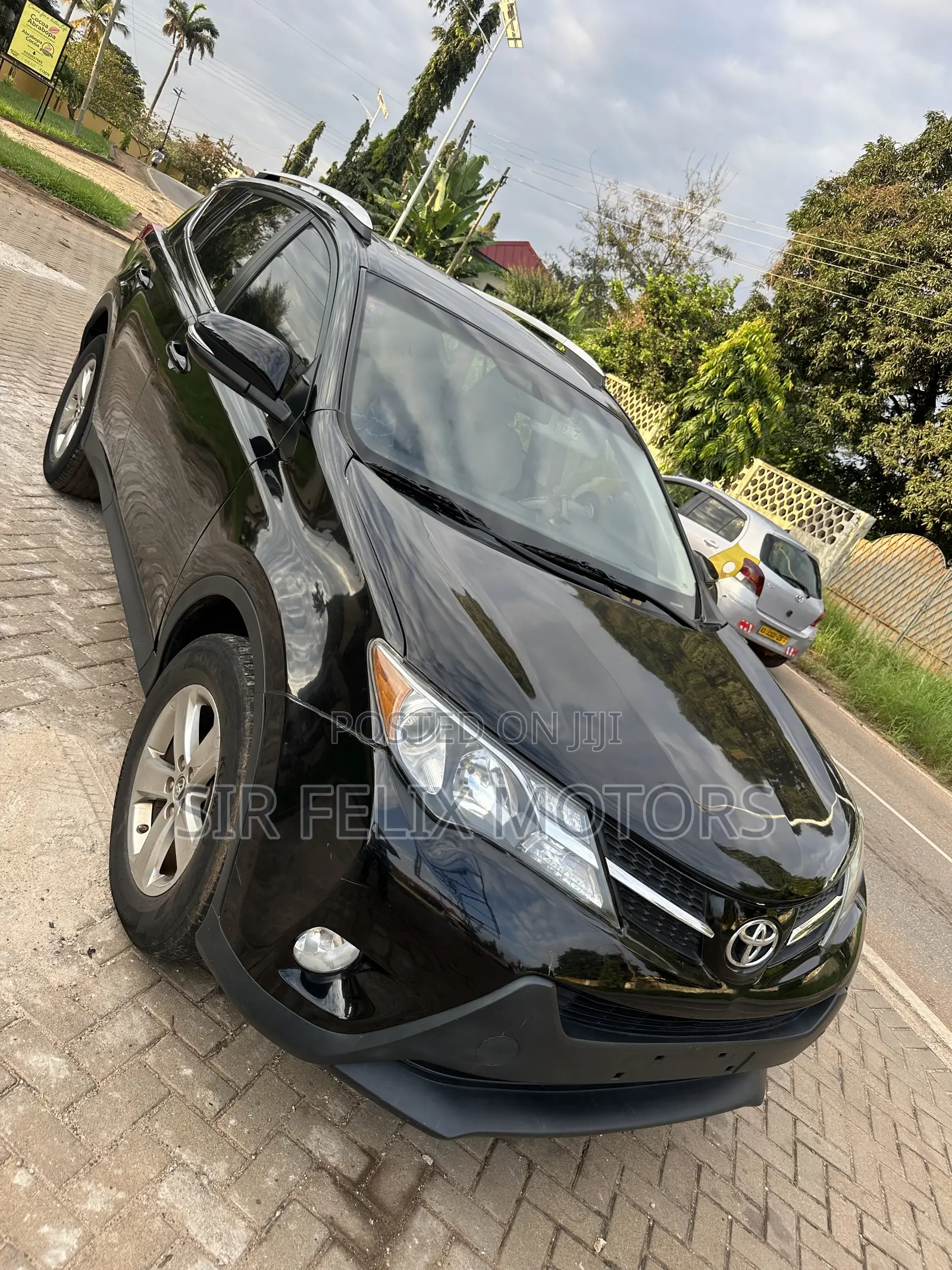 Toyota RAV4 XLE 4dr SUV AWD (2.5L 4cyl 6A) 2015 Black