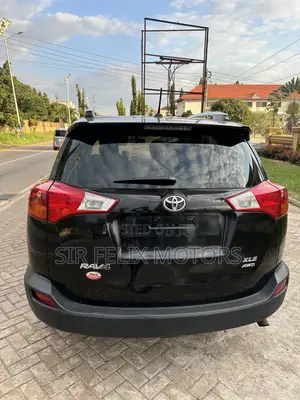 Toyota RAV4 XLE 4dr SUV AWD (2.5L 4cyl 6A) 2015 Black